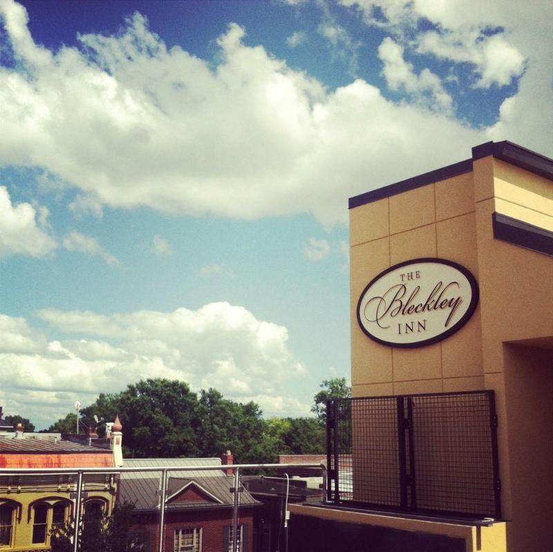 Bleckley Inn Anderson Exterior photo